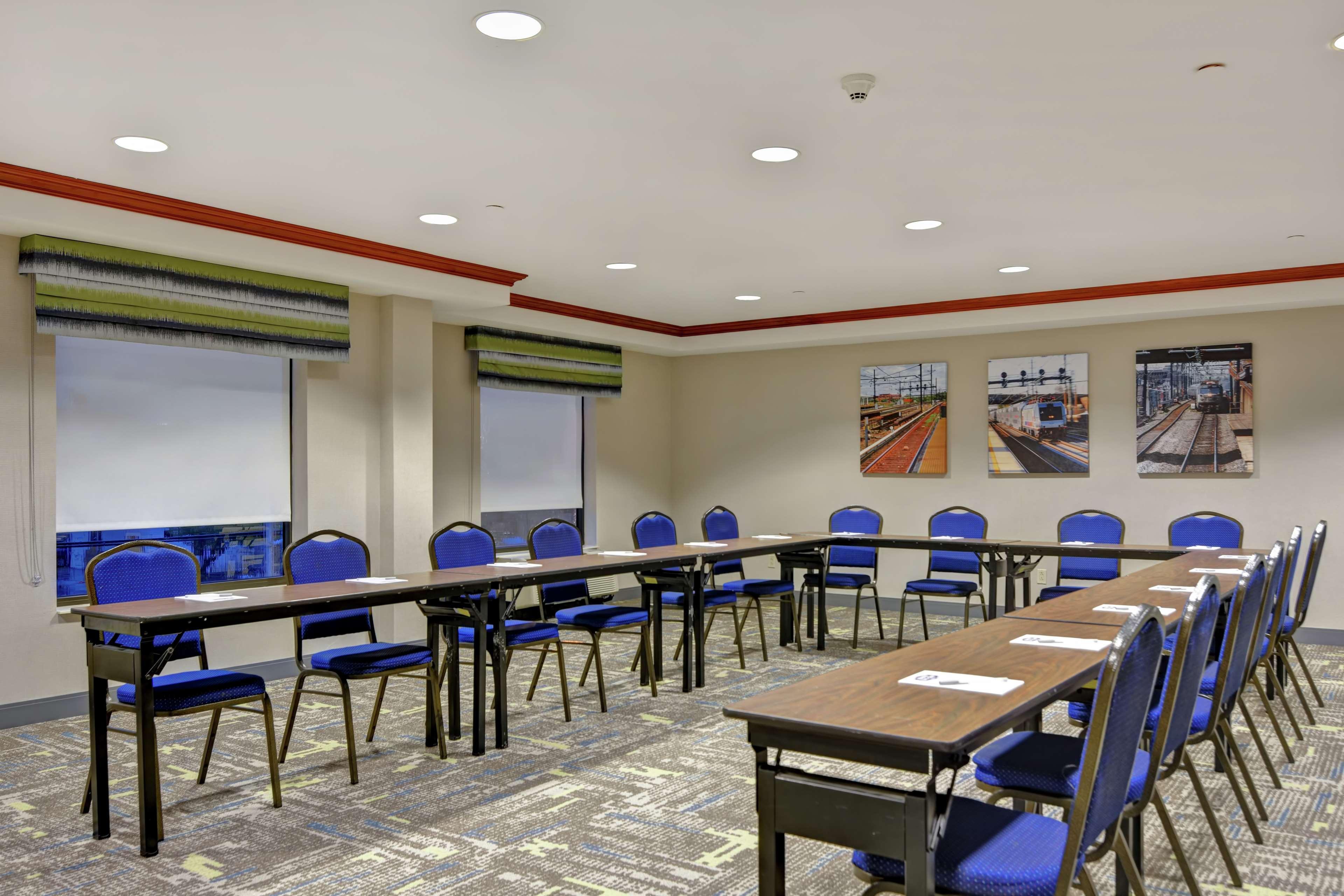 Hampton Inn & Suites Newark-Harrison-Riverwalk Exteriér fotografie