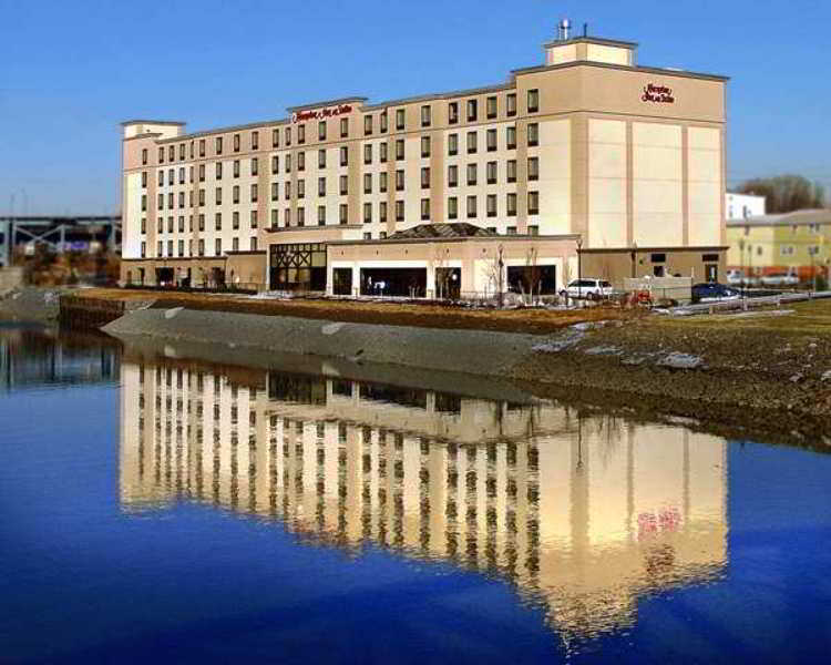 Hampton Inn & Suites Newark-Harrison-Riverwalk Exteriér fotografie