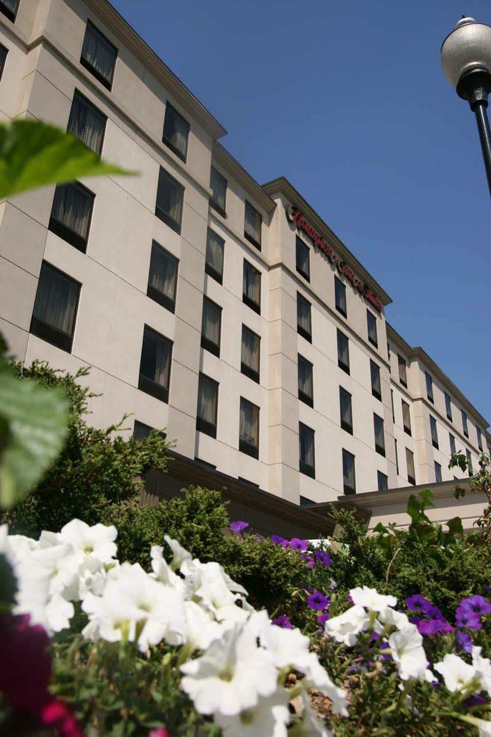 Hampton Inn & Suites Newark-Harrison-Riverwalk Exteriér fotografie